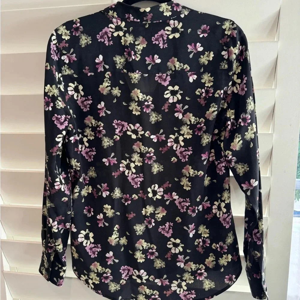 EQUIPMENT FEMME EUC Black Silk Button Front Floral Print Blouse Shirt S - Picture 3 of 5